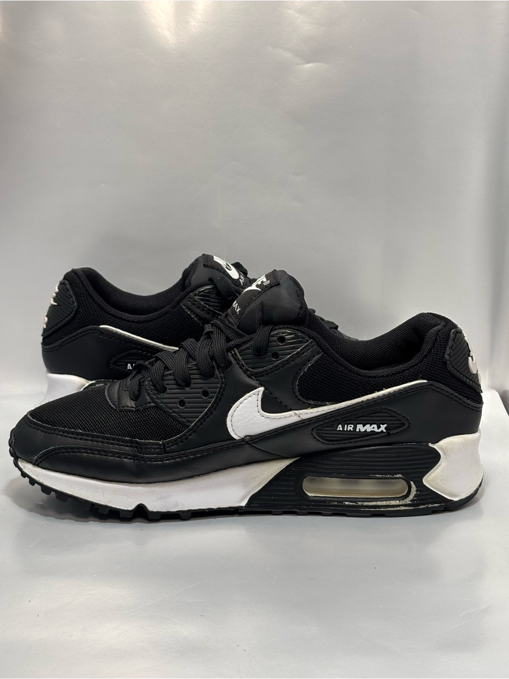 Women's Black & White Air Max Style Sneakers - Picture 13 of 16